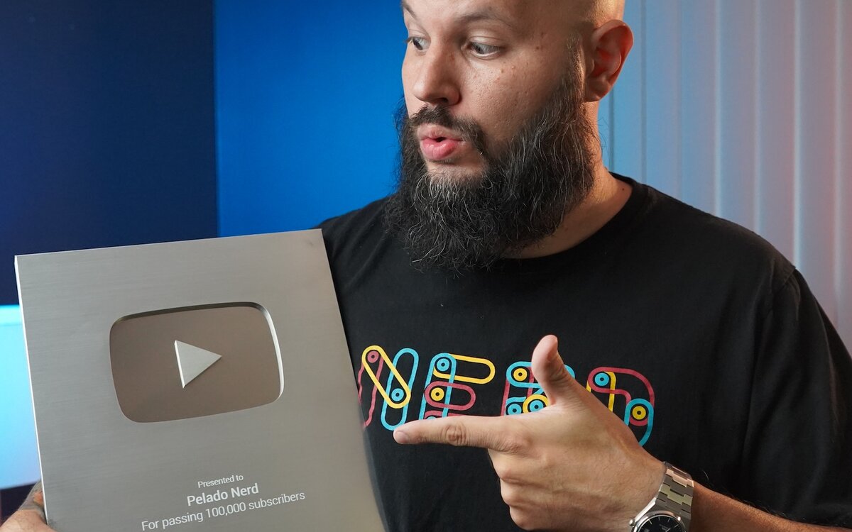 YouTube plaque and creator setup
